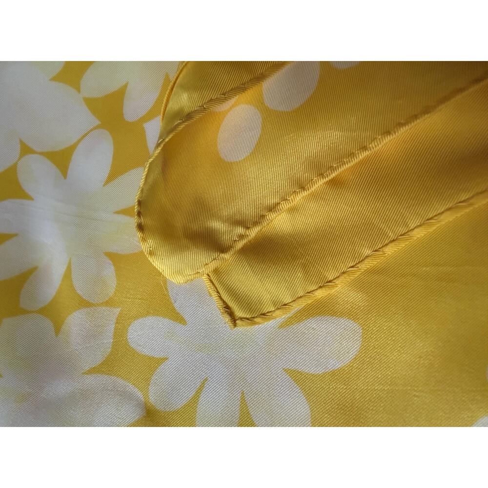 Vintage 60s Yellow Silk Scarf | Daisy Motif + Mod Dotted Border | 25” Square - Picture 6 of 6